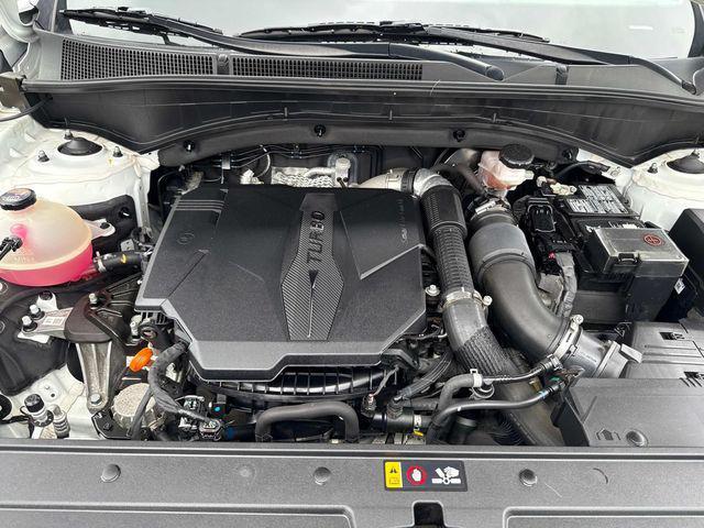 Photo of 2022 Quartz White Hyundai SANTA FE