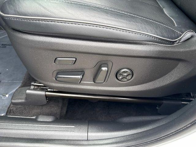 Photo of 2022 Quartz White Hyundai SANTA FE