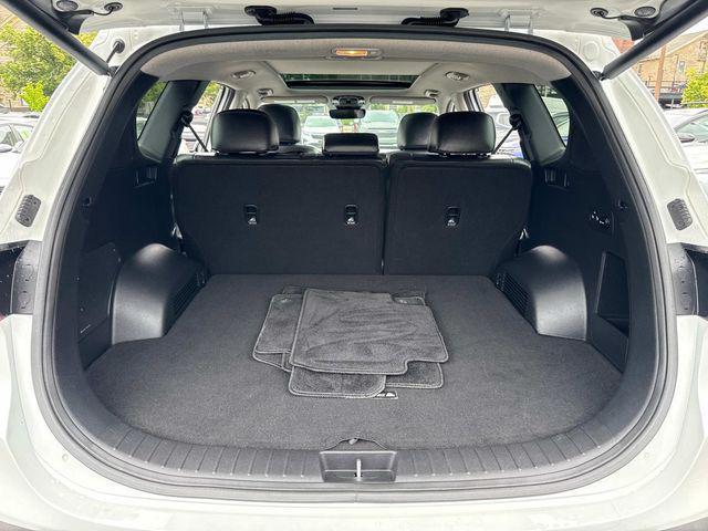 Photo of 2022 Quartz White Hyundai SANTA FE