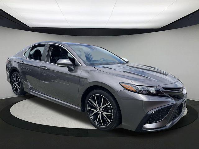 Photo of 2024 Predawn Gray Mica Toyota Camry