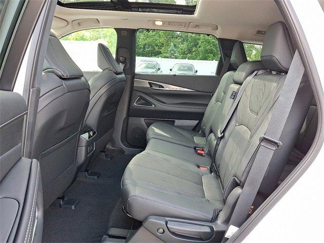 Photo of 2026 Radiant White INFINITI QX60