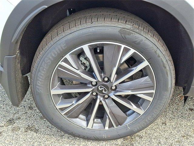 Photo of 2026 Radiant White INFINITI QX60