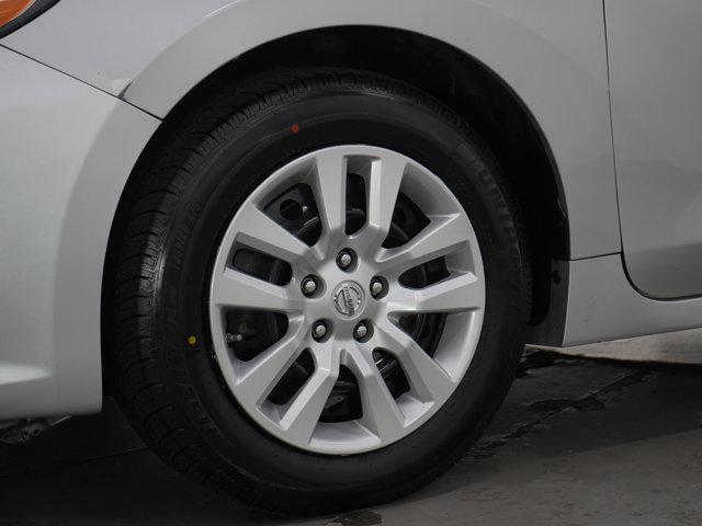 Photo of 2017 Brilliant Silver Metallic Nissan Altima