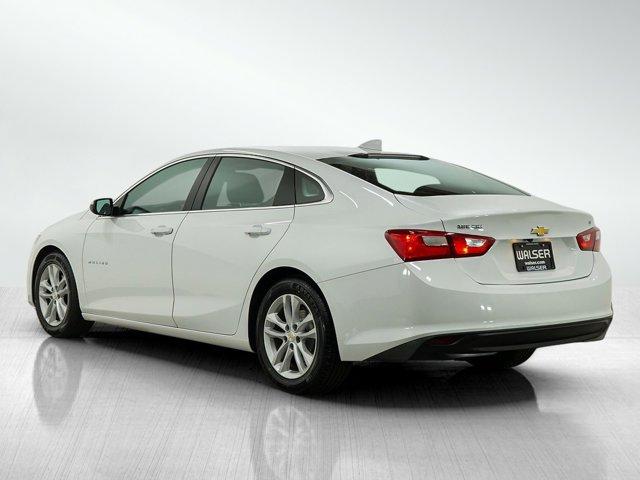Photo of 2018 Summit White Chevrolet Malibu