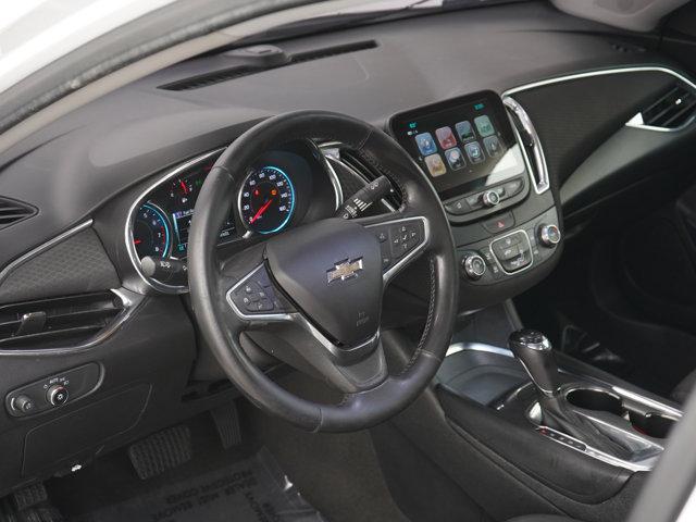Photo of 2018 Summit White Chevrolet Malibu
