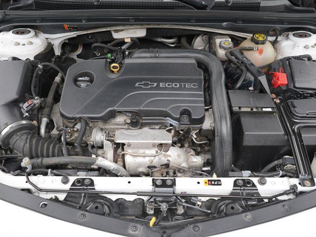 Photo of 2018 Summit White Chevrolet Malibu