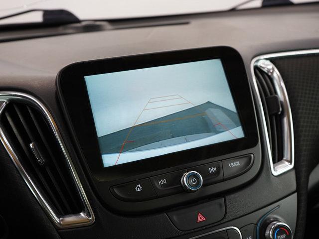 Photo of 2018 Summit White Chevrolet Malibu