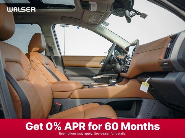Photo of 2025 Super Black Nissan Pathfinder