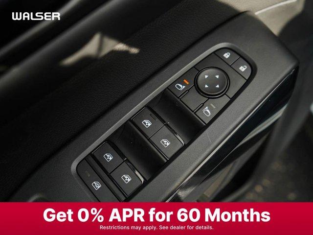Photo of 2025 Everest White Pearl Tricoat Nissan Pathfinder