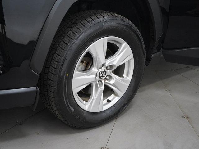 Photo of 2023 Rapid Red Metallic Tinted Clearcoat Ford Escape