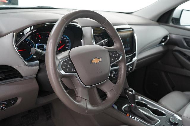 Photo of 2019 Silver Ice Metallic Chevrolet Traverse