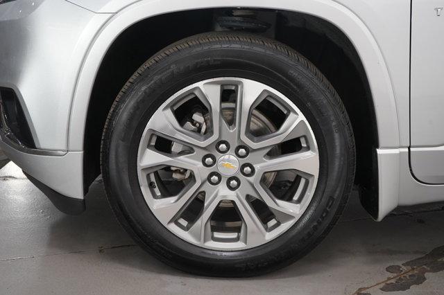 Photo of 2019 Silver Ice Metallic Chevrolet Traverse