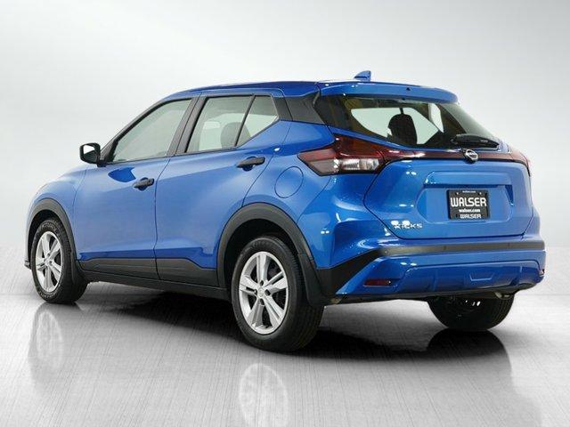 Photo of 2024 Electric Blue Metallic Nissan Kicks