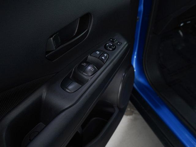 Photo of 2024 Electric Blue Metallic Nissan Kicks
