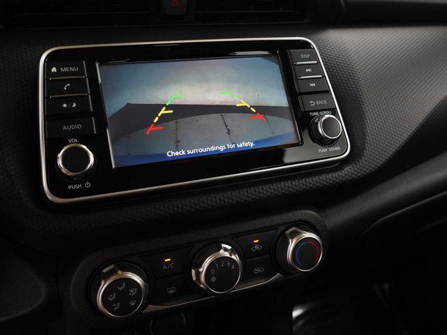 Photo of 2024 Electric Blue Metallic Nissan Kicks