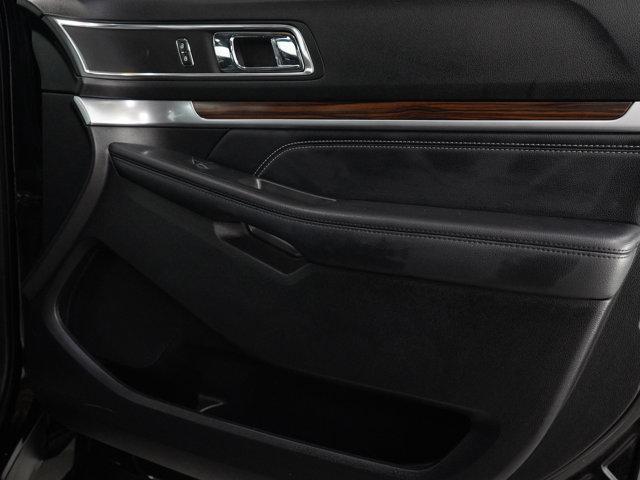 Photo of 2018 Shadow Black Ford Explorer