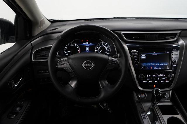 Photo of 2023 Pearl White Tricoat Nissan Murano