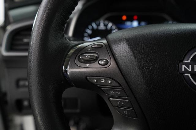 Photo of 2023 Pearl White Tricoat Nissan Murano