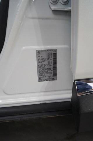 Photo of 2023 Pearl White Tricoat Nissan Murano