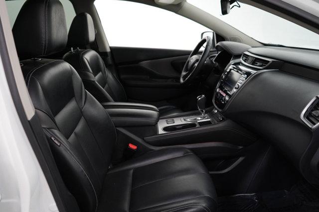 Photo of 2023 Pearl White Tricoat Nissan Murano
