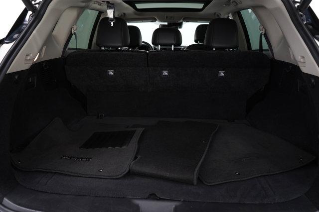 Photo of 2023 Pearl White Tricoat Nissan Murano