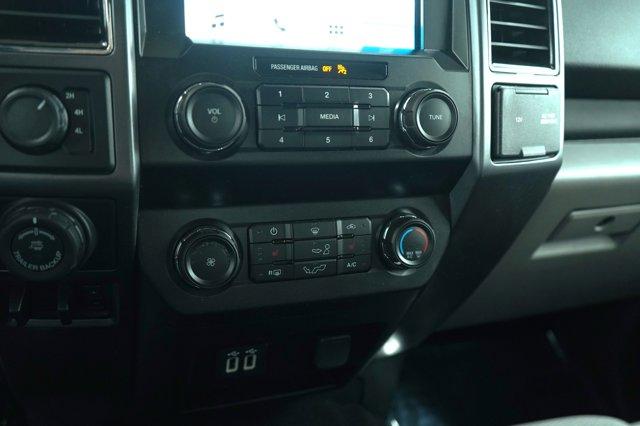 Photo of 2019 Oxford White Ford F-150