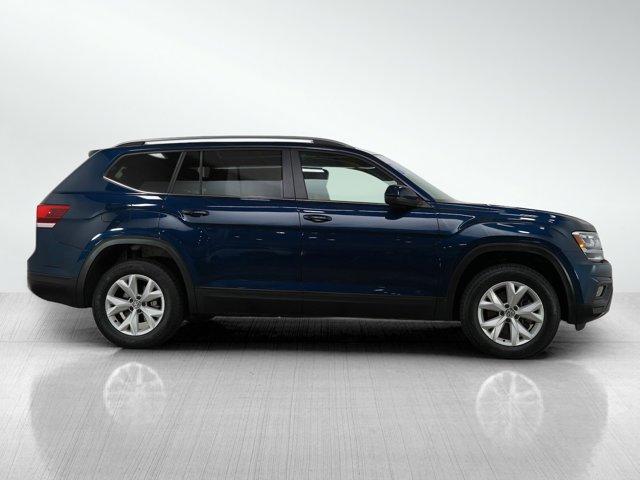 Photo of 2019 Tourmaline Blue Metallic Volkswagen Atlas