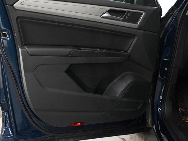 Photo of 2019 Tourmaline Blue Metallic Volkswagen Atlas