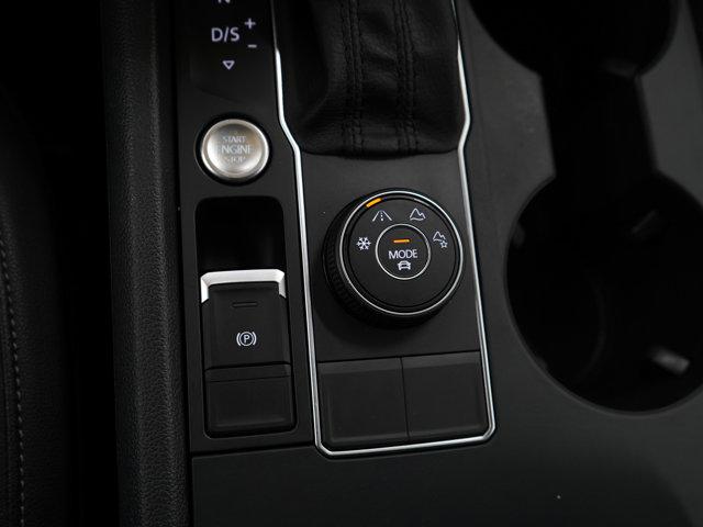 Photo of 2019 Tourmaline Blue Metallic Volkswagen Atlas