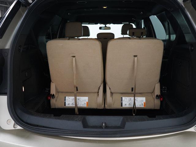Photo of 2017 White Gold Metallic Ford Explorer