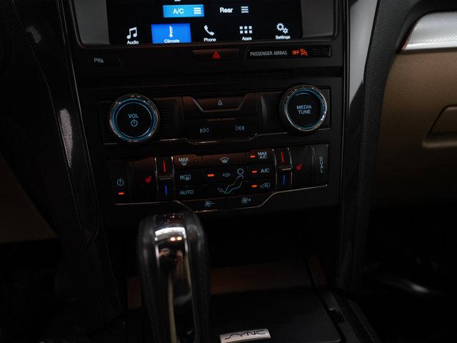 Photo of 2017 White Gold Metallic Ford Explorer
