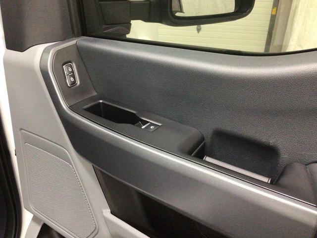 Photo of 2024 Oxford White Ford F-450