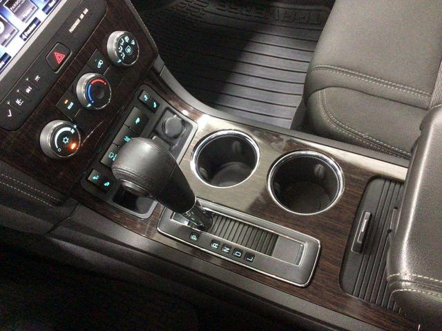 Photo of 2017 Mosaic Black Metallic Chevrolet Traverse