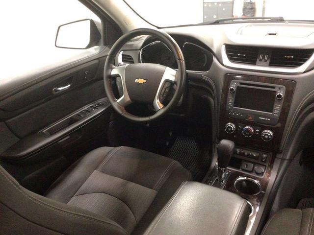 Photo of 2017 Mosaic Black Metallic Chevrolet Traverse