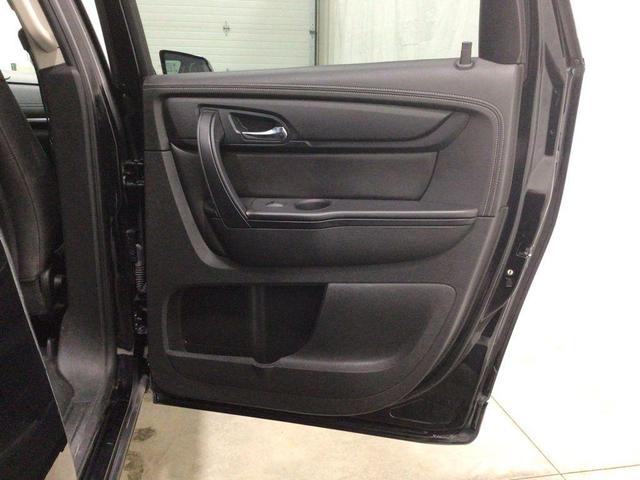 Photo of 2017 Mosaic Black Metallic Chevrolet Traverse