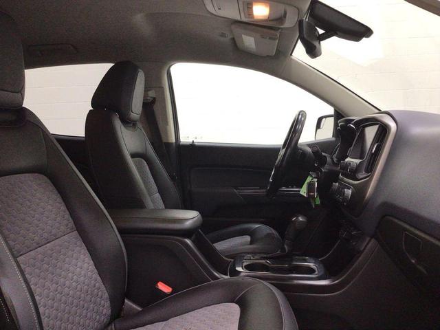 Photo of 2017 Cyber Gray Metallic Chevrolet Colorado