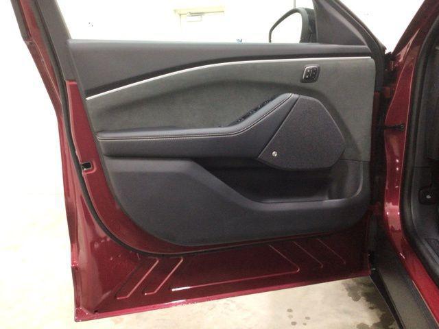 Photo of 2025 Molten Magenta Metallic Tinted Clearcoat Ford Mustang Mach-E
