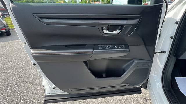 Photo of 2025 Platinum White Honda CR-V Hybrid