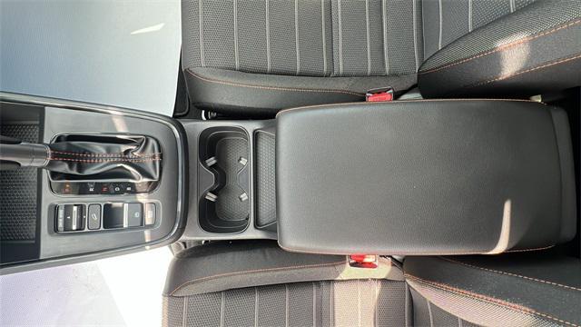 Photo of 2025 Platinum White Honda CR-V Hybrid