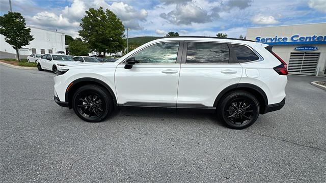 Photo of 2025 Platinum White Honda CR-V Hybrid