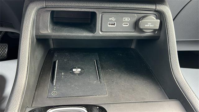 Photo of 2023 Platinum White Pearl Honda Pilot