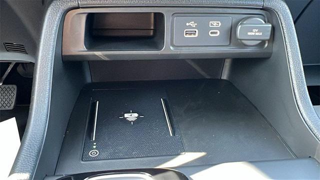 Photo of 2025 Platinum White Pearl Honda Pilot
