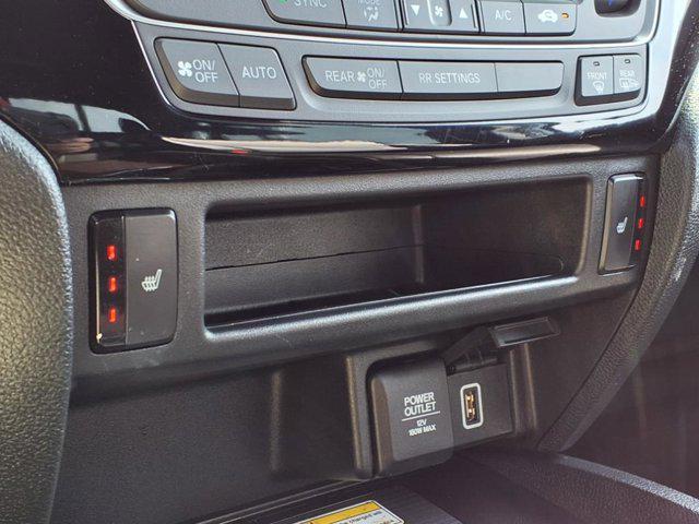Photo of 2023 Platinum White Honda Ridgeline