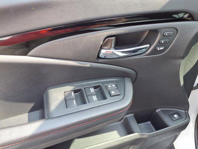 Photo of 2023 Platinum White Honda Ridgeline
