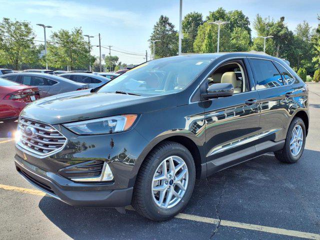 Photo of 2022 Forged Green Metallic Ford Edge