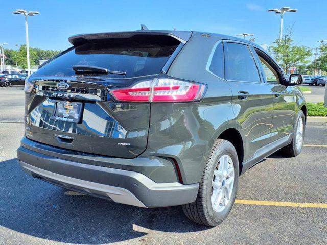 Photo of 2022 Forged Green Metallic Ford Edge