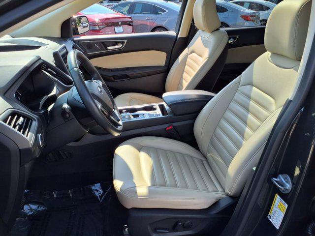 Photo of 2022 Forged Green Metallic Ford Edge