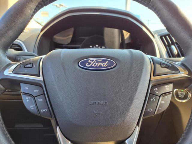 Photo of 2022 Forged Green Metallic Ford Edge