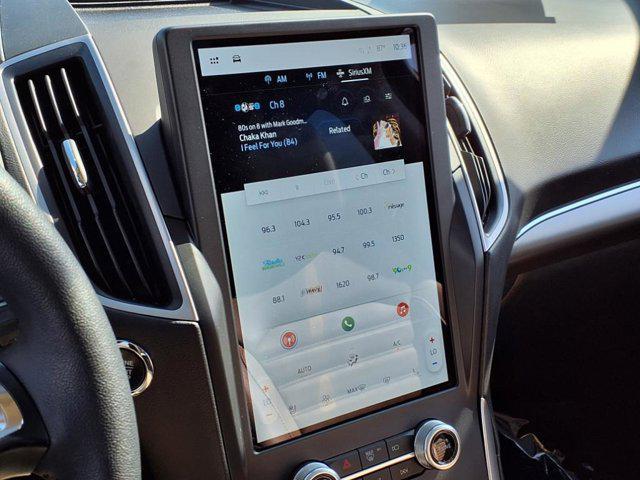 Photo of 2022 Forged Green Metallic Ford Edge