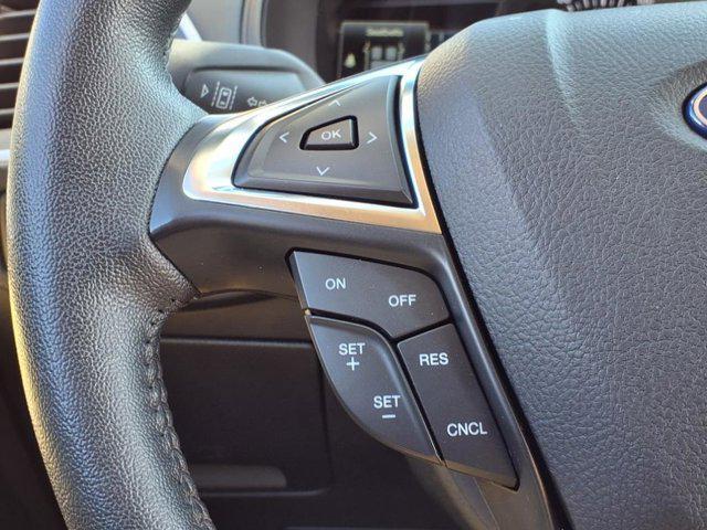 Photo of 2022 Forged Green Metallic Ford Edge